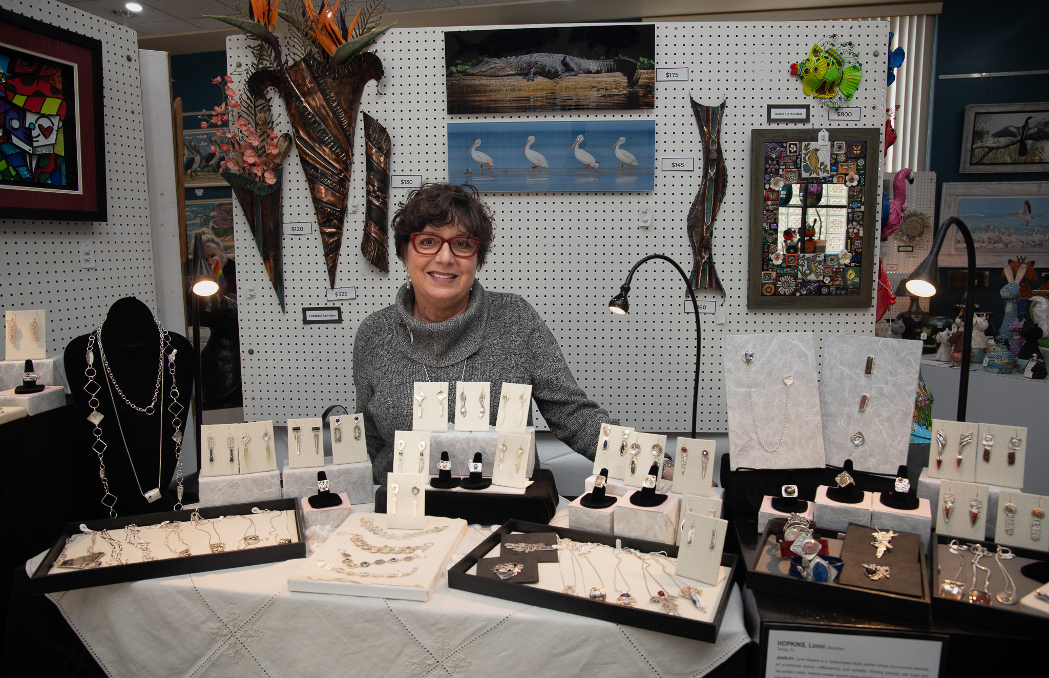 Lonni Hopkins presenting her work at Art Fest Beth-El